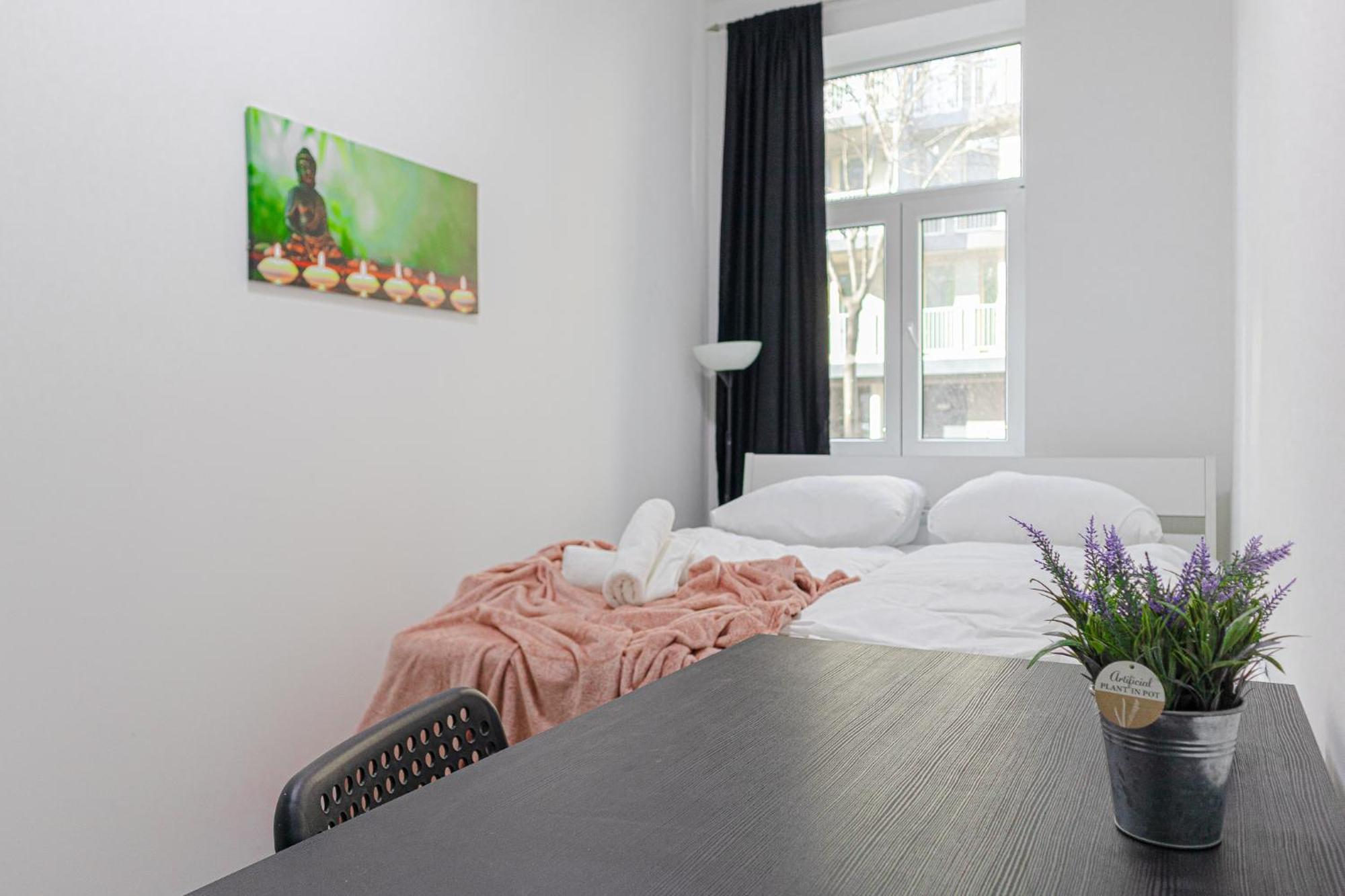 Affordable 5-Br Shared Apartment / Enkplatz U3 Getaway Відень Екстер'єр фото